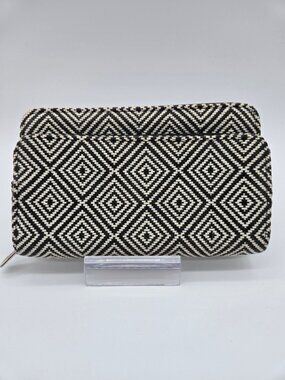 Thirty-One Gray Cream Geometric Double Zip Around Wallet Organizer Wristlet Read